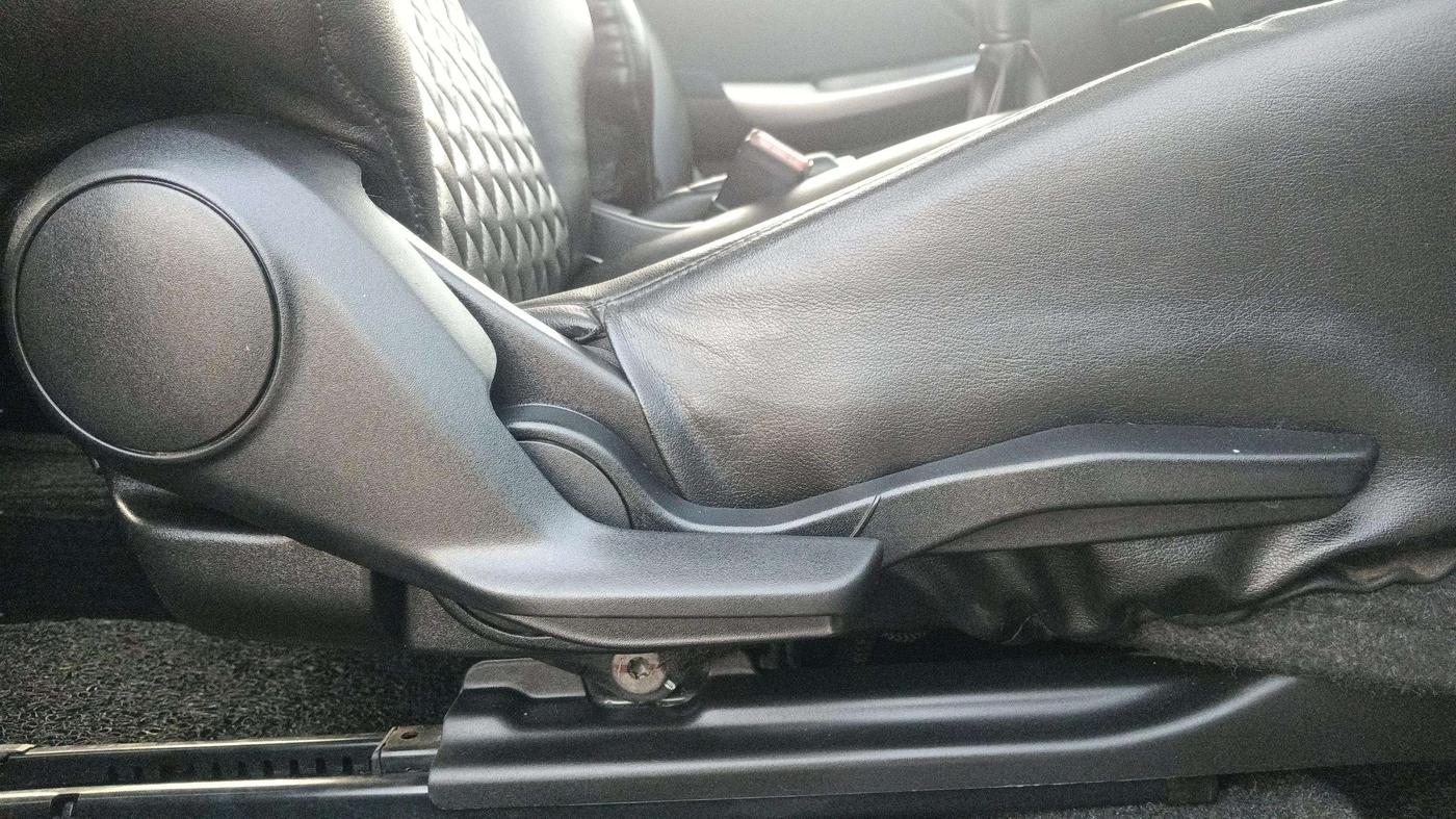 2021 Maruti Baleno ZETA PETROL 1.2, Petrol, Manual, 28,068 km, Driver Side Adjustment Panel