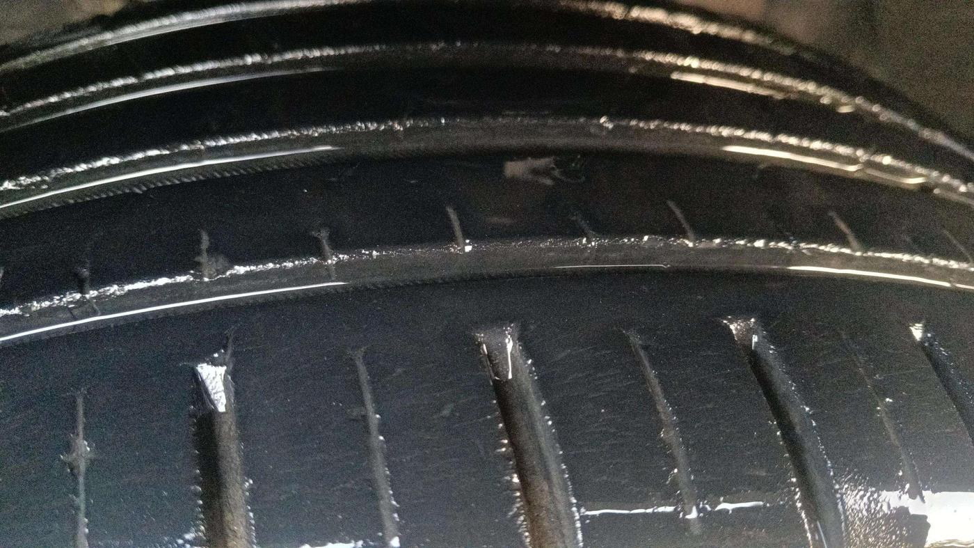 2021 Maruti Baleno ZETA PETROL 1.2, Petrol, Manual, 28,068 km, Left Front Tyre Tread