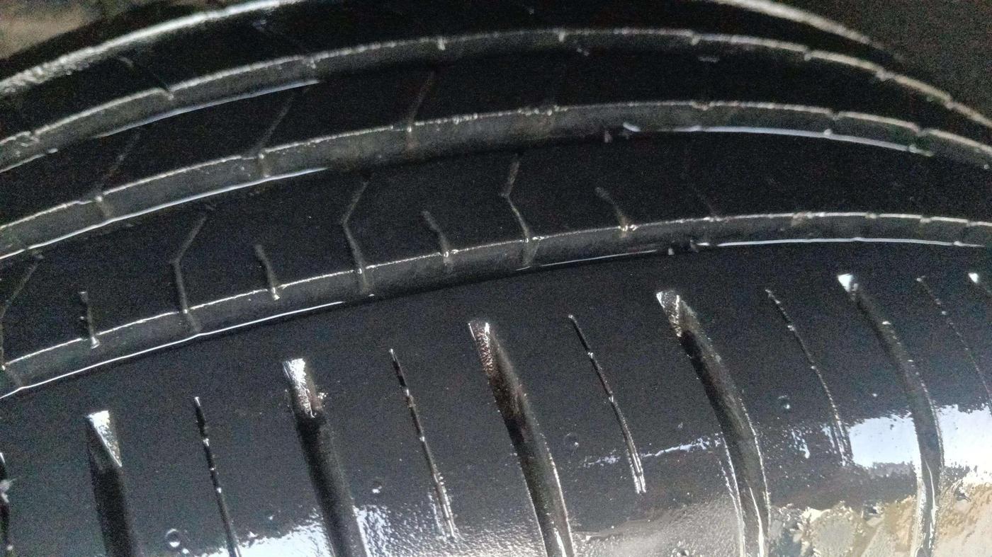 2021 Maruti Baleno ZETA PETROL 1.2, Petrol, Manual, 28,068 km, Right Rear Tyre Tread