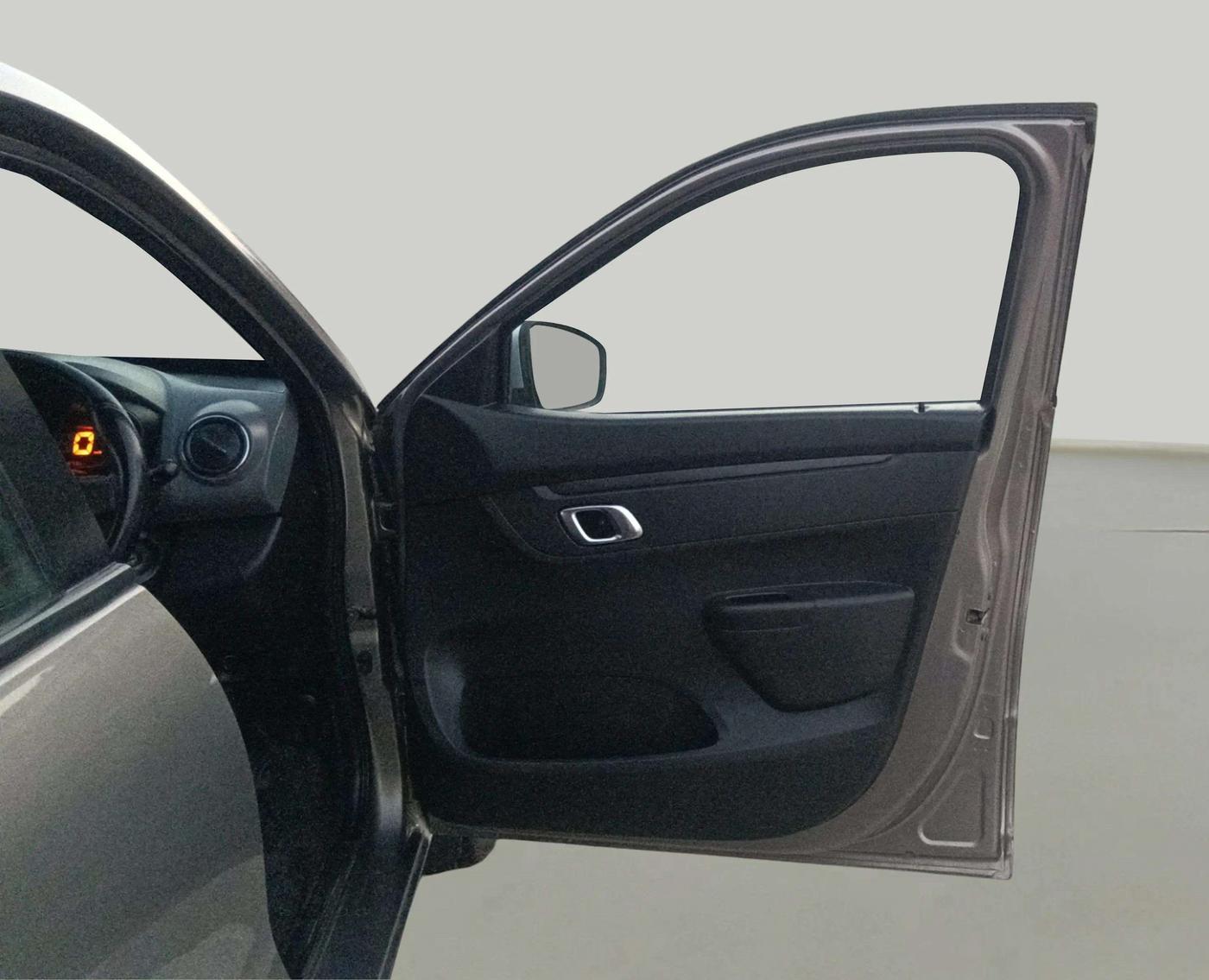 2019 Renault Kwid RXT 1.0 AMT (O), Petrol, Automatic, 34,363 km, RHS Front Door