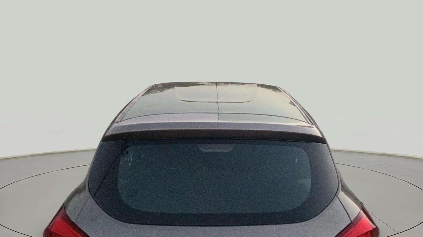 2019 Renault Kwid RXT 1.0 AMT (O), Petrol, Automatic, 34,363 km, Rear Windshield