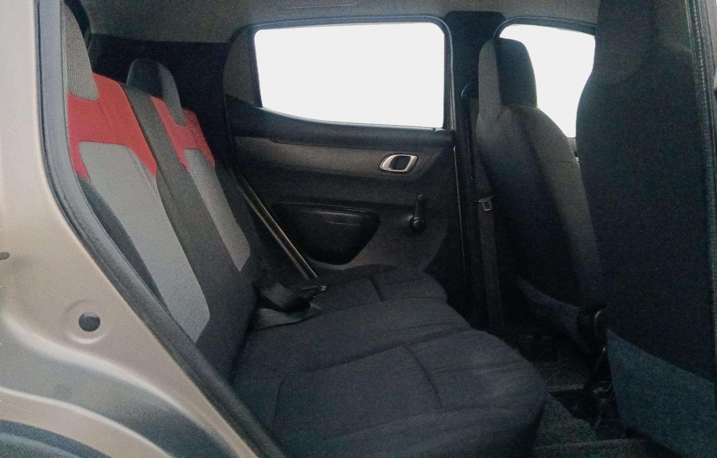 2019 Renault Kwid RXT 1.0 AMT (O), Petrol, Automatic, 34,363 km, Right Side Rear Door Cabin
