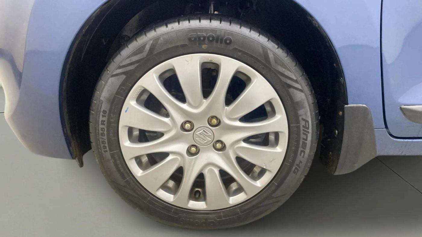 2017 Maruti Baleno ALPHA PETROL 1.2, Petrol, Manual, 23,696 km, Left Front Wheel