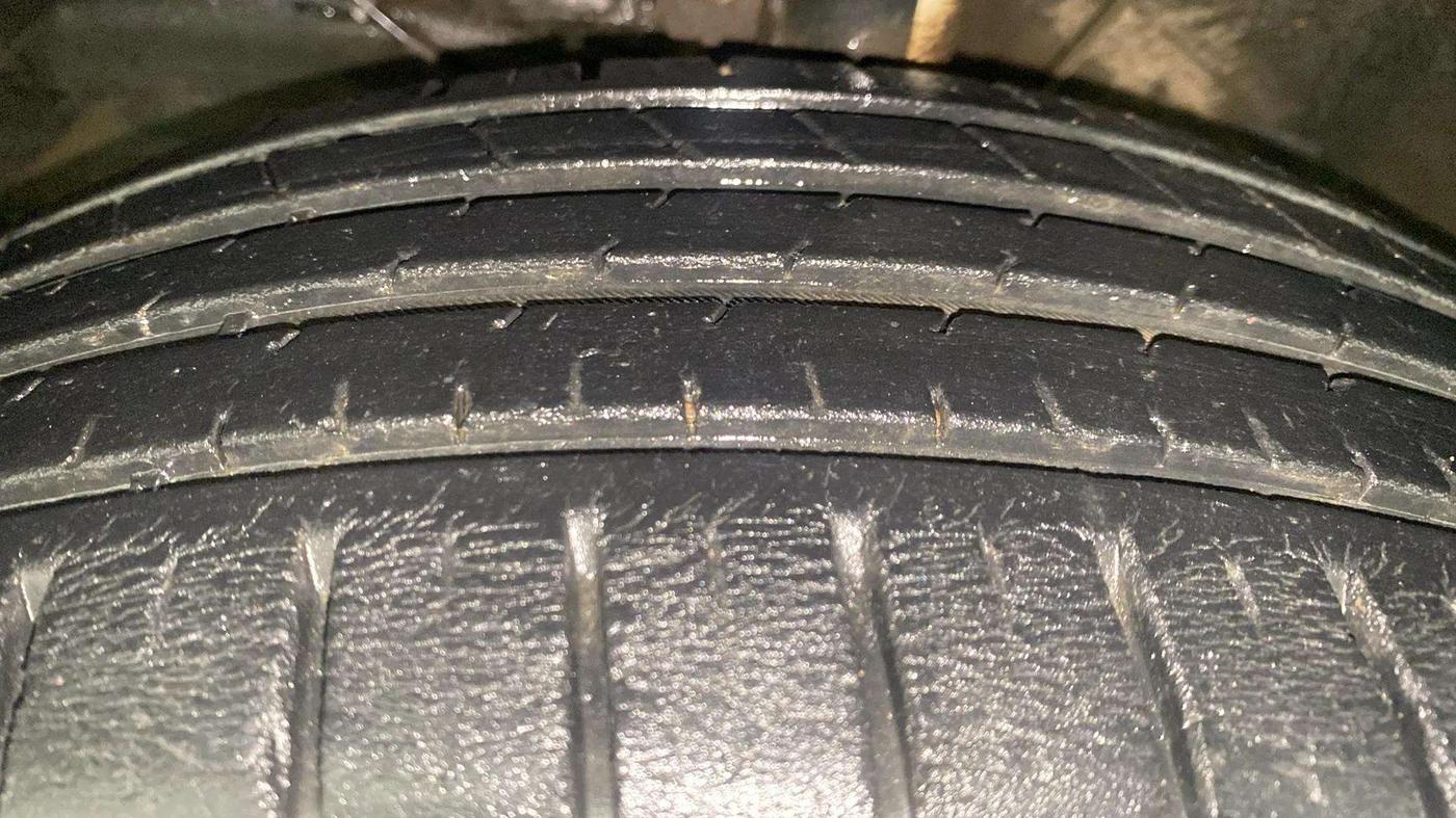 2017 Maruti Baleno ALPHA PETROL 1.2, Petrol, Manual, 23,696 km, Left Front Tyre Tread