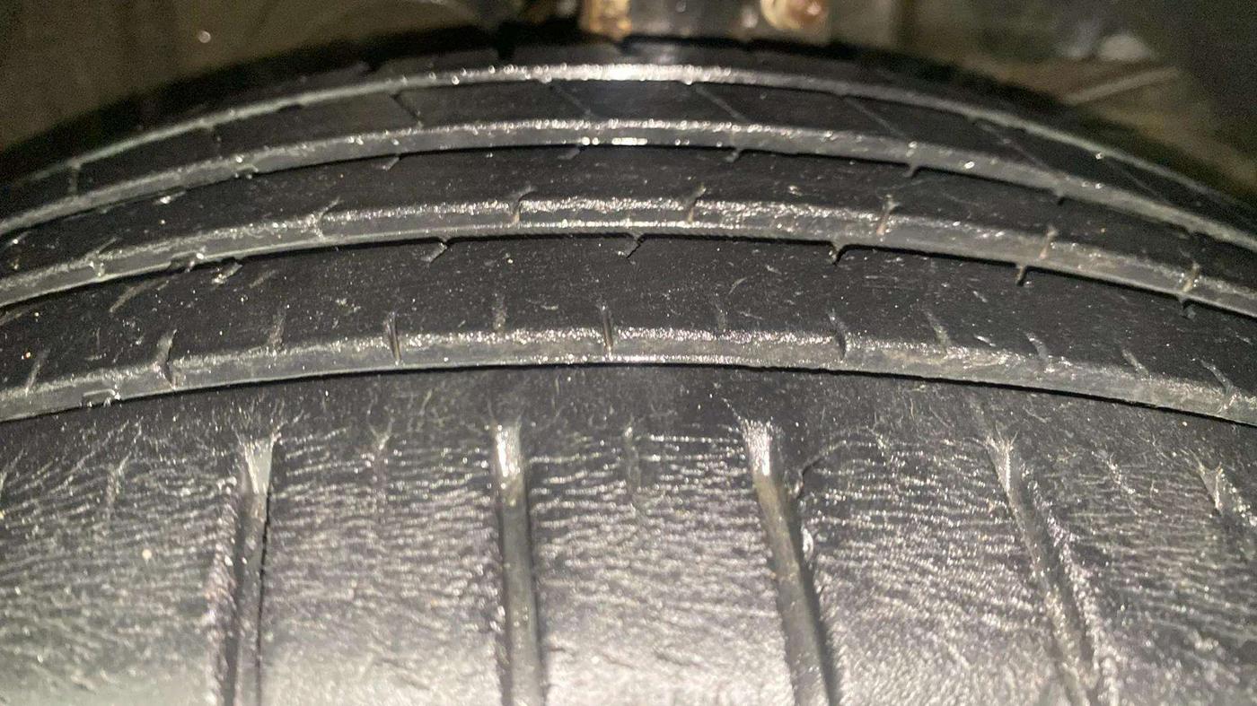 2017 Maruti Baleno ALPHA PETROL 1.2, Petrol, Manual, 23,696 km, Right Front Tyre Tread
