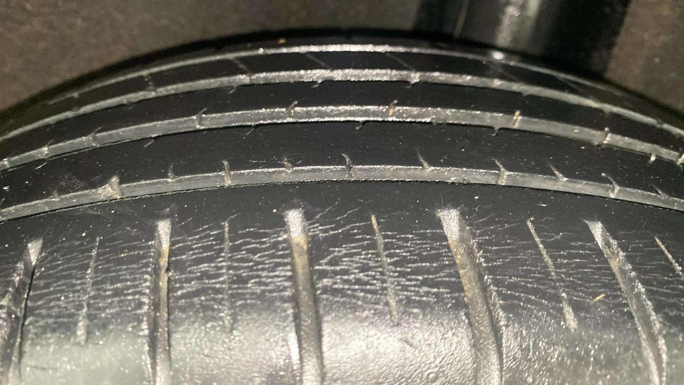 2017 Maruti Baleno ALPHA PETROL 1.2, Petrol, Manual, 23,696 km, Left Rear Tyre Tread