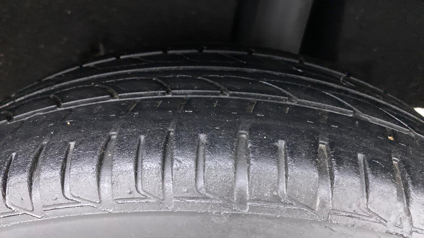 2021 Maruti Baleno DELTA PETROL 1.2, Petrol, Manual, 55,622 km, Left Rear Tyre Tread
