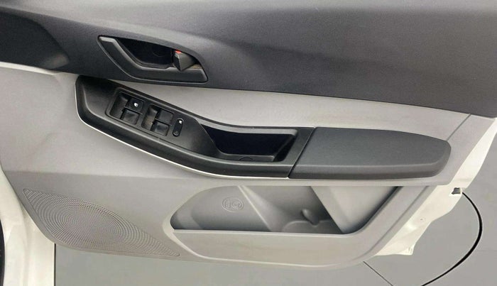 2022 Tata Tiago XT PETROL, Petrol, Manual, 3,490 km, Driver Side Door Panels Control