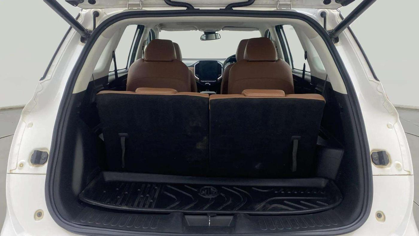 2020 MG HECTOR PLUS SHARP 1.5 PETROL TURBO DCT 6-STR, Petrol, Automatic, 76,179 km, Boot Inside