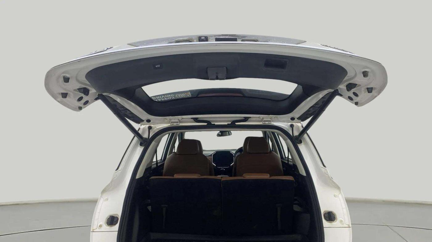 2020 MG HECTOR PLUS SHARP 1.5 PETROL TURBO DCT 6-STR, Petrol, Automatic, 76,179 km, Boot Door Open