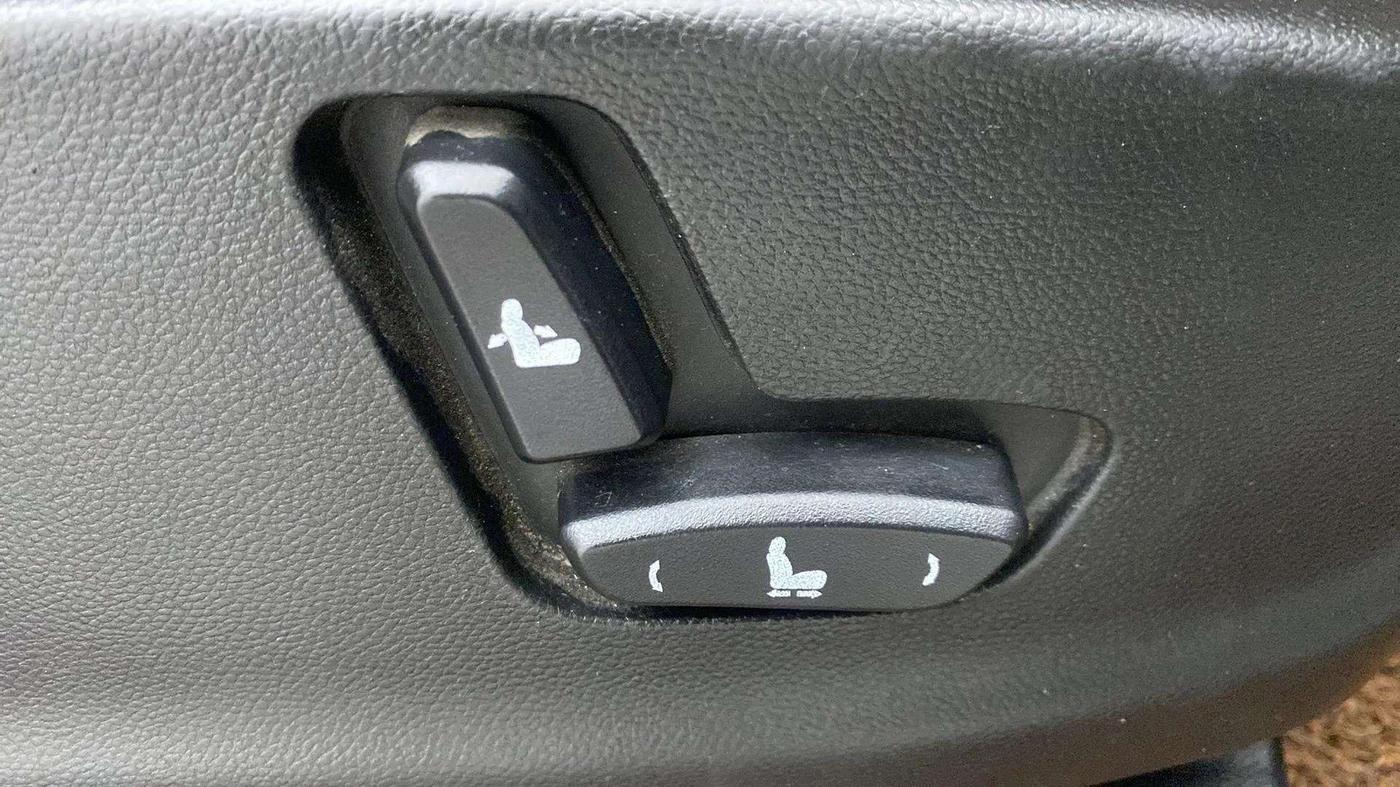 2020 MG HECTOR PLUS SHARP 1.5 PETROL TURBO DCT 6-STR, Petrol, Automatic, 76,179 km, Driver Side Adjustment Panel