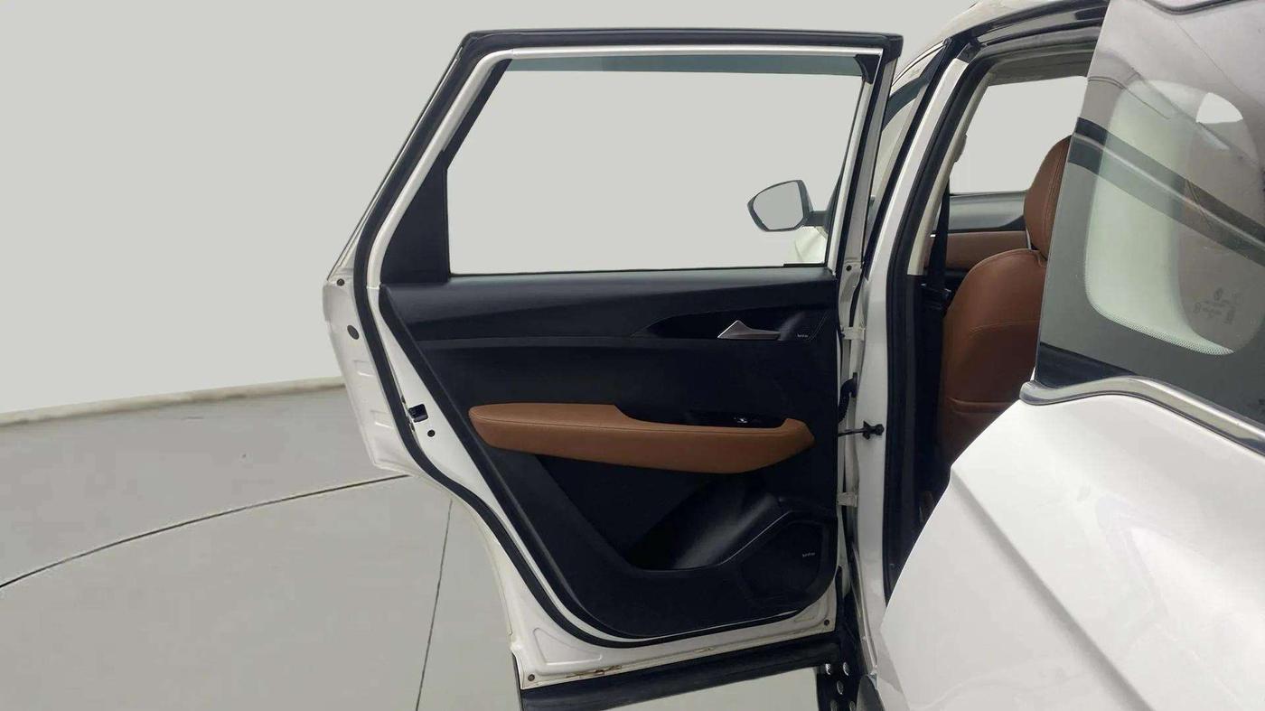 2020 MG HECTOR PLUS SHARP 1.5 PETROL TURBO DCT 6-STR, Petrol, Automatic, 76,179 km, LHS Rear Door