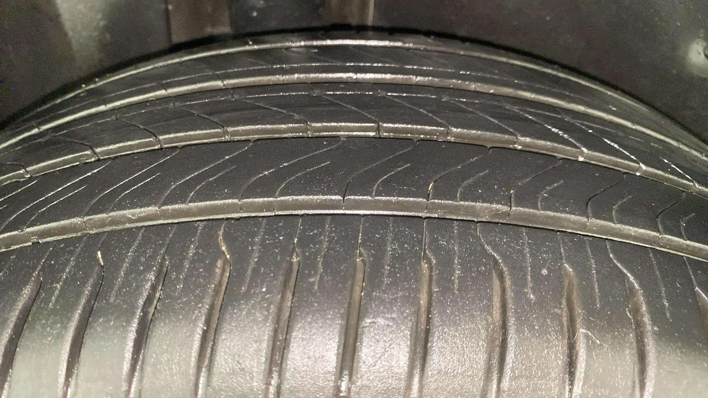 2020 MG HECTOR PLUS SHARP 1.5 PETROL TURBO DCT 6-STR, Petrol, Automatic, 76,179 km, Right Rear Tyre Tread
