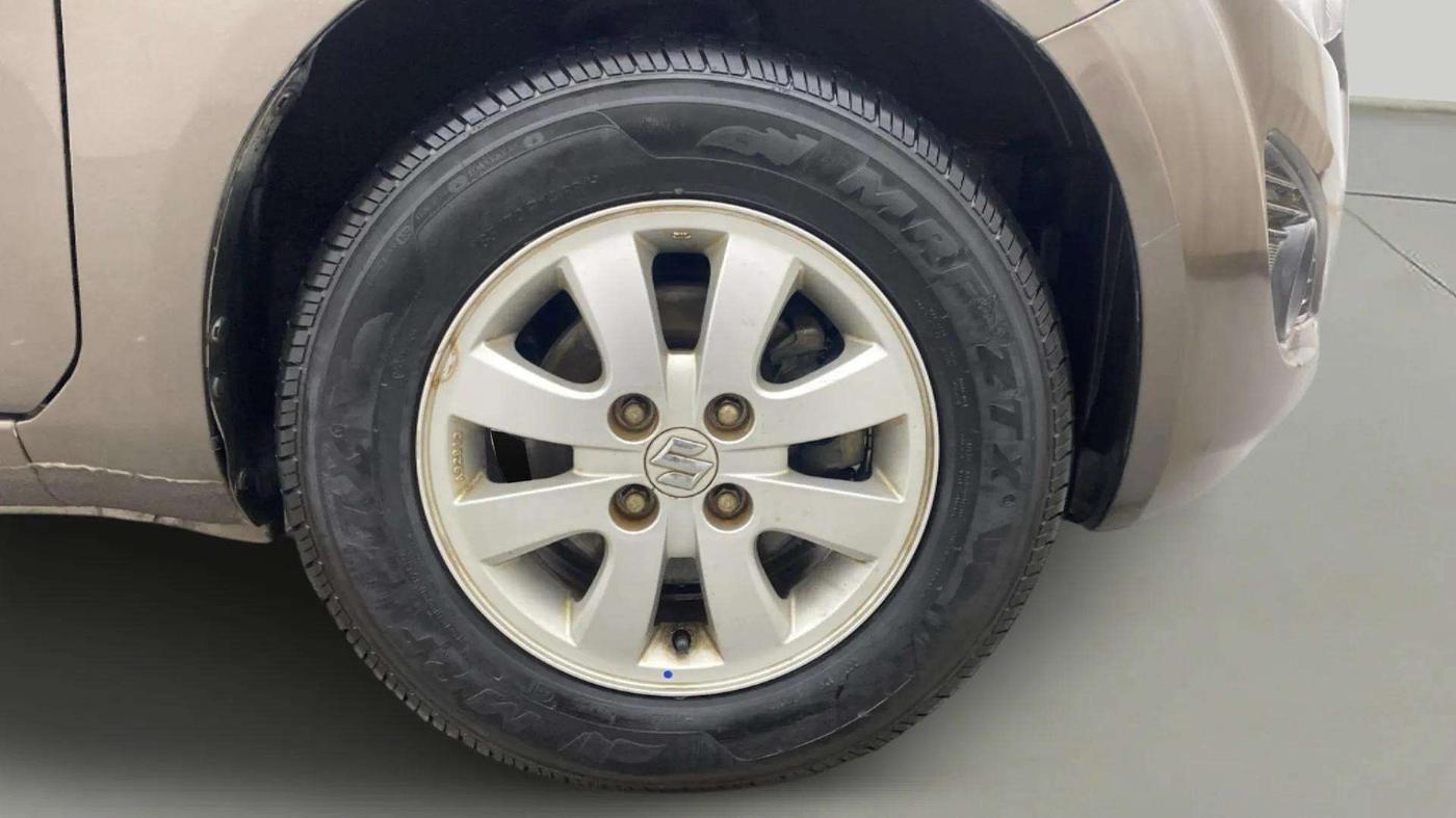 2015 Maruti Ritz ZXI, Petrol, Manual, 68,533 km, Right Front Wheel