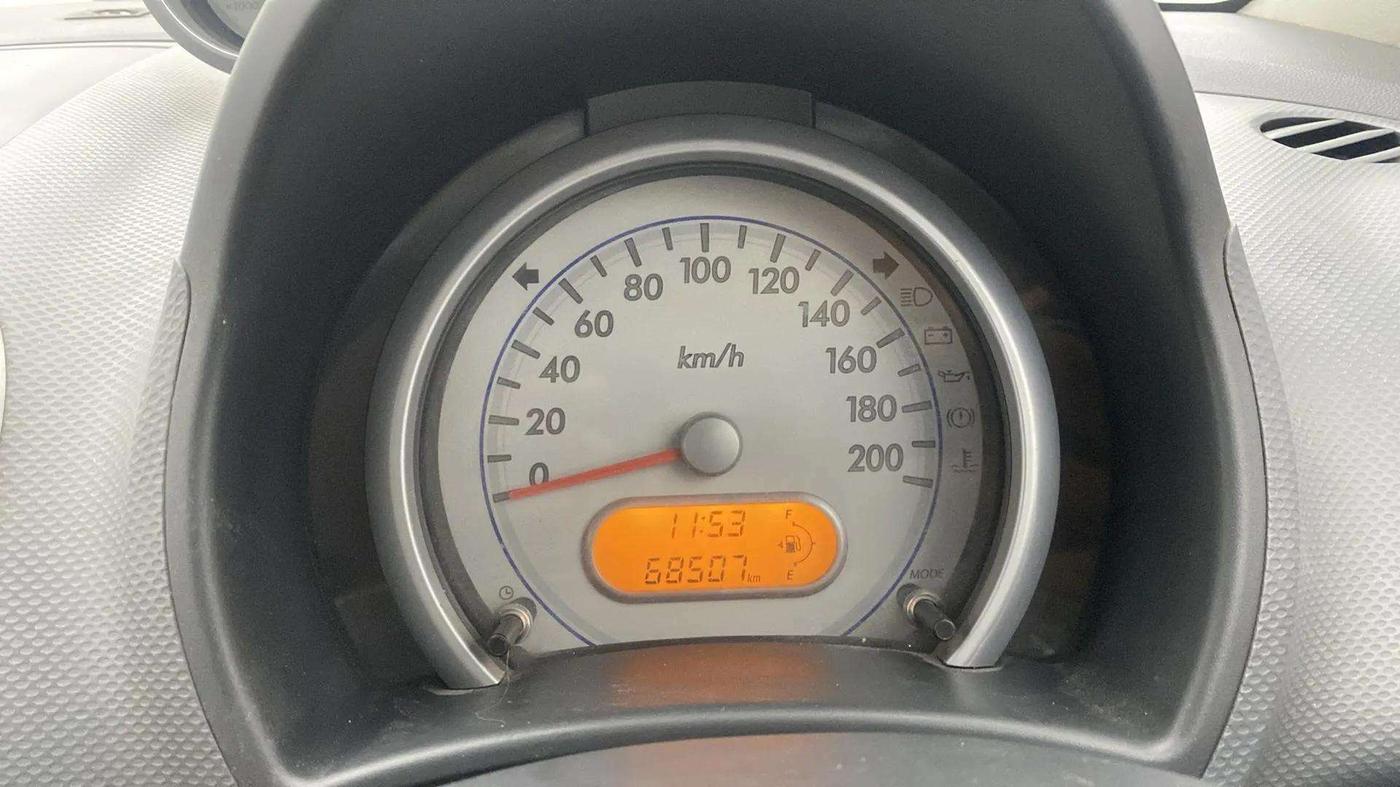 2015 Maruti Ritz ZXI, Petrol, Manual, 68,533 km, Odometer Image