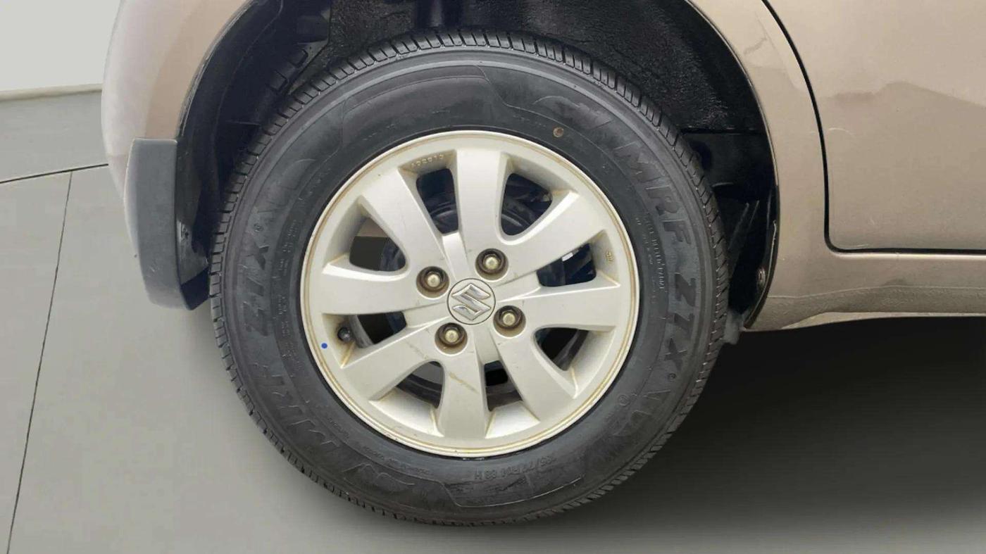 2015 Maruti Ritz ZXI, Petrol, Manual, 68,533 km, Right Rear Wheel
