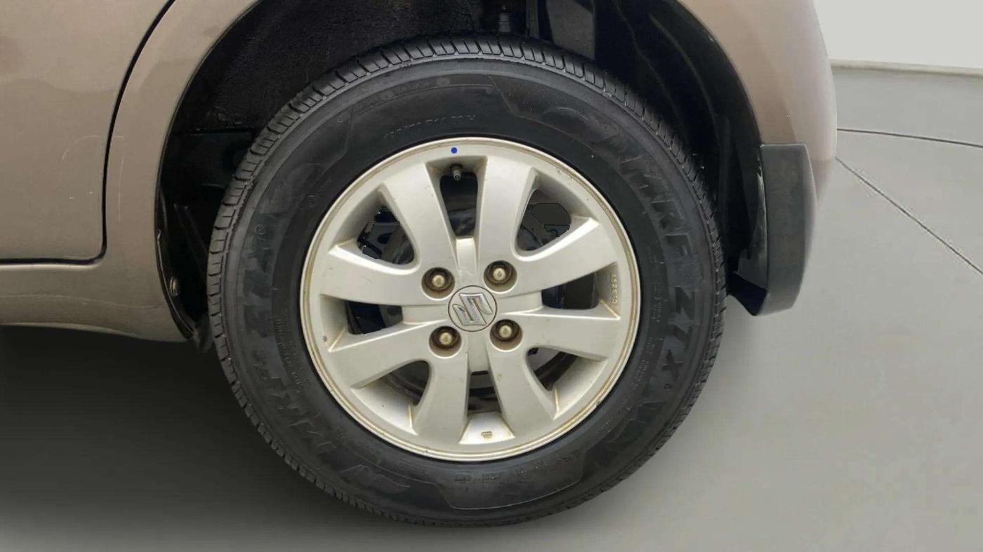 2015 Maruti Ritz ZXI, Petrol, Manual, 68,533 km, Left Rear Wheel