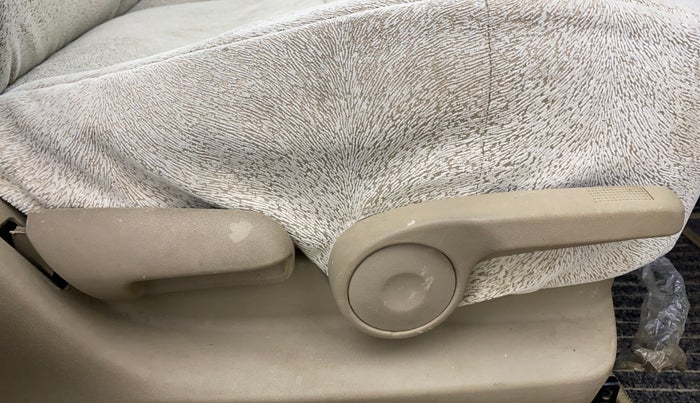 2016 Maruti Ciaz ZXI+ AT, Petrol, Automatic, 40,229 km, Driver Side Adjustment Panel