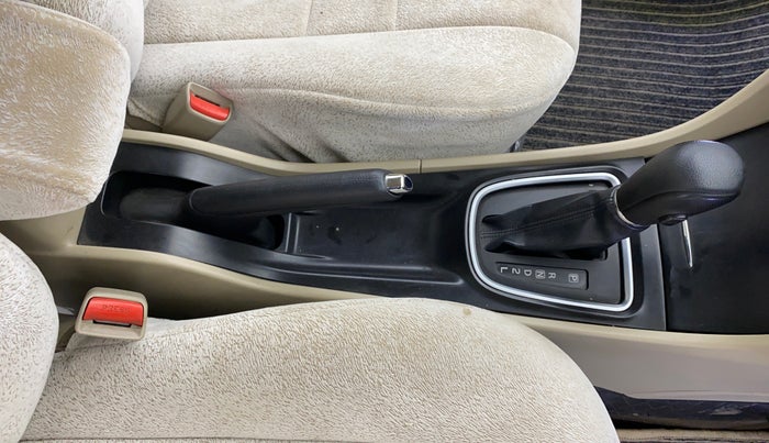 2016 Maruti Ciaz ZXI+ AT, Petrol, Automatic, 40,229 km, Gear Lever