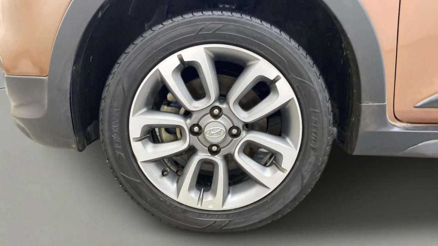 2017 Hyundai i20 Active 1.2 SX, Petrol, Manual, 73,030 km, Left Front Wheel