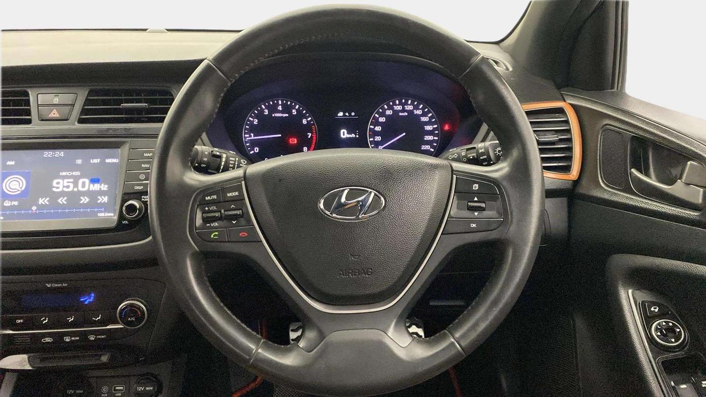 2017 Hyundai i20 Active 1.2 SX, Petrol, Manual, 73,030 km, Steering Wheel Close Up