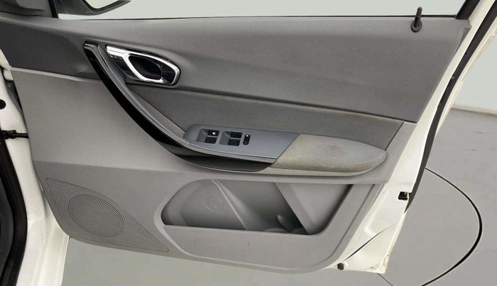 2021 Tata TIGOR XZ PLUS PETROL, CNG, Manual, 95,892 km, Driver Side Door Panels Control