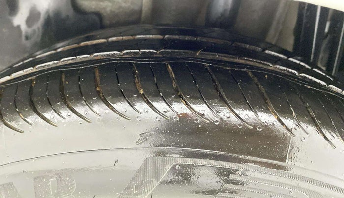 2021 Tata TIGOR XZ PLUS PETROL, CNG, Manual, 95,892 km, Left Rear Tyre Tread