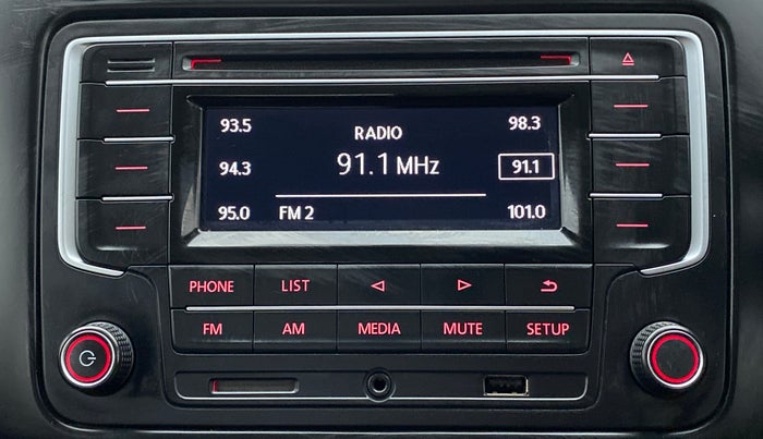 2019 Volkswagen Polo COMFORTLINE 1.5L DIESEL, Diesel, Manual, 64,993 km, Infotainment System