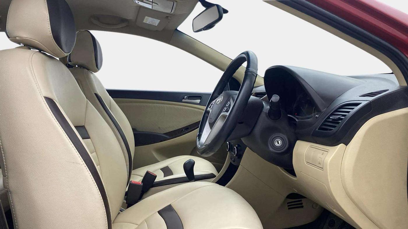 2017 Hyundai Verna 1.6 VTVT SX AT, Petrol, Automatic, 47,876 km, Right Side Front Door Cabin
