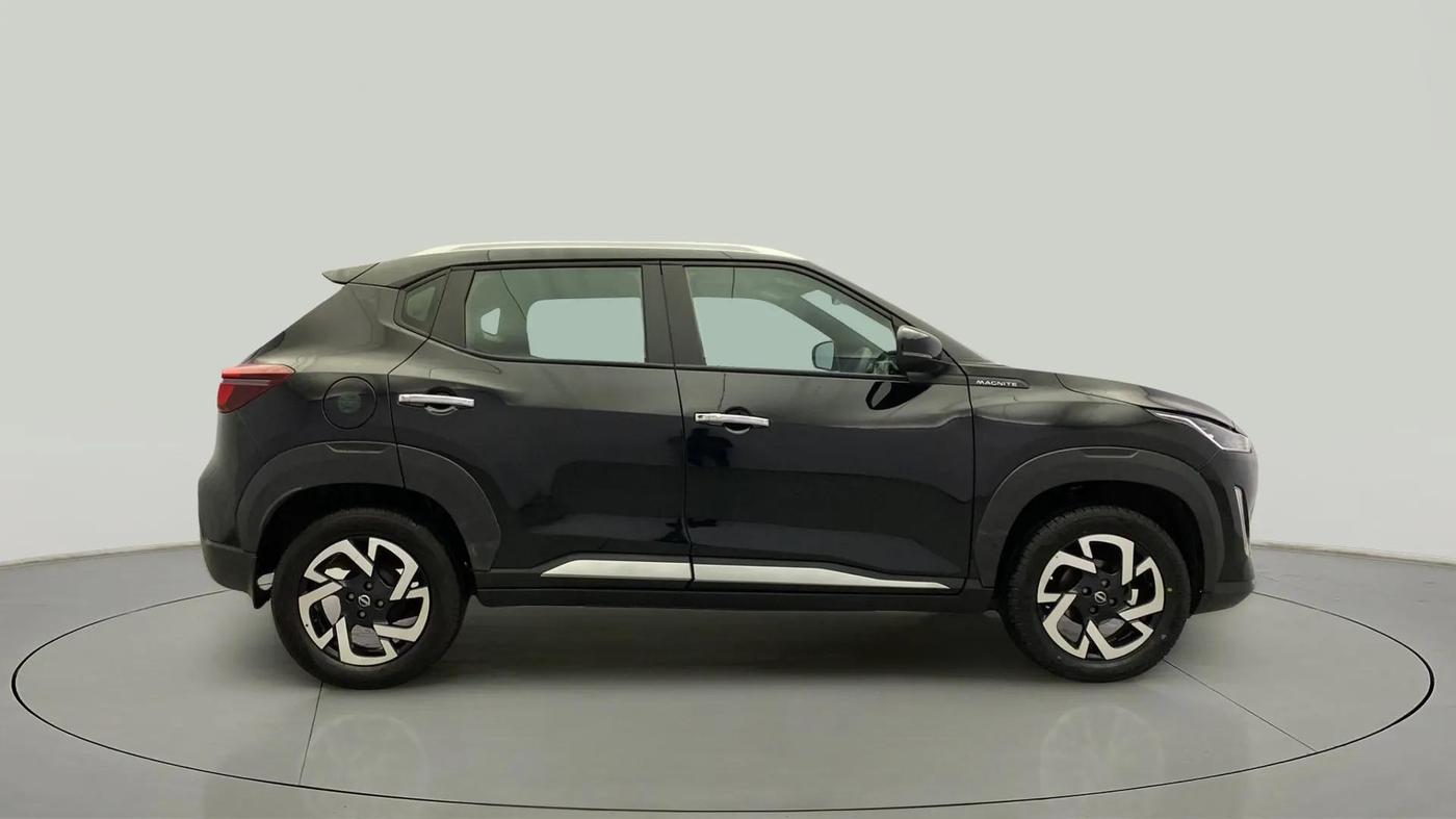 2022 Nissan MAGNITE XV MT, Petrol, Manual, 51,620 km, Right Side View