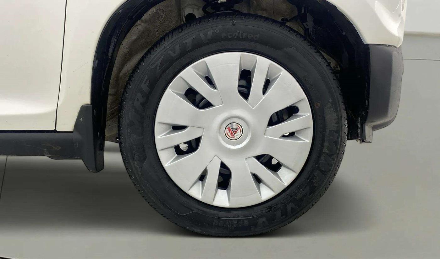 2021 Maruti S PRESSO VXI (O), Petrol, Manual, 45,227 km, Right Front Wheel