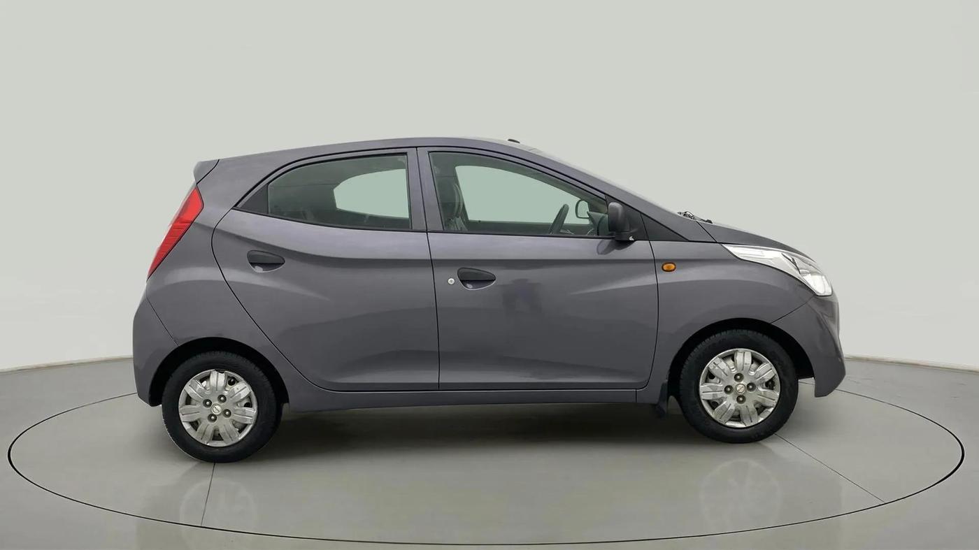 2017 Hyundai Eon ERA +, Petrol, Manual, 41,120 km, Right Side View