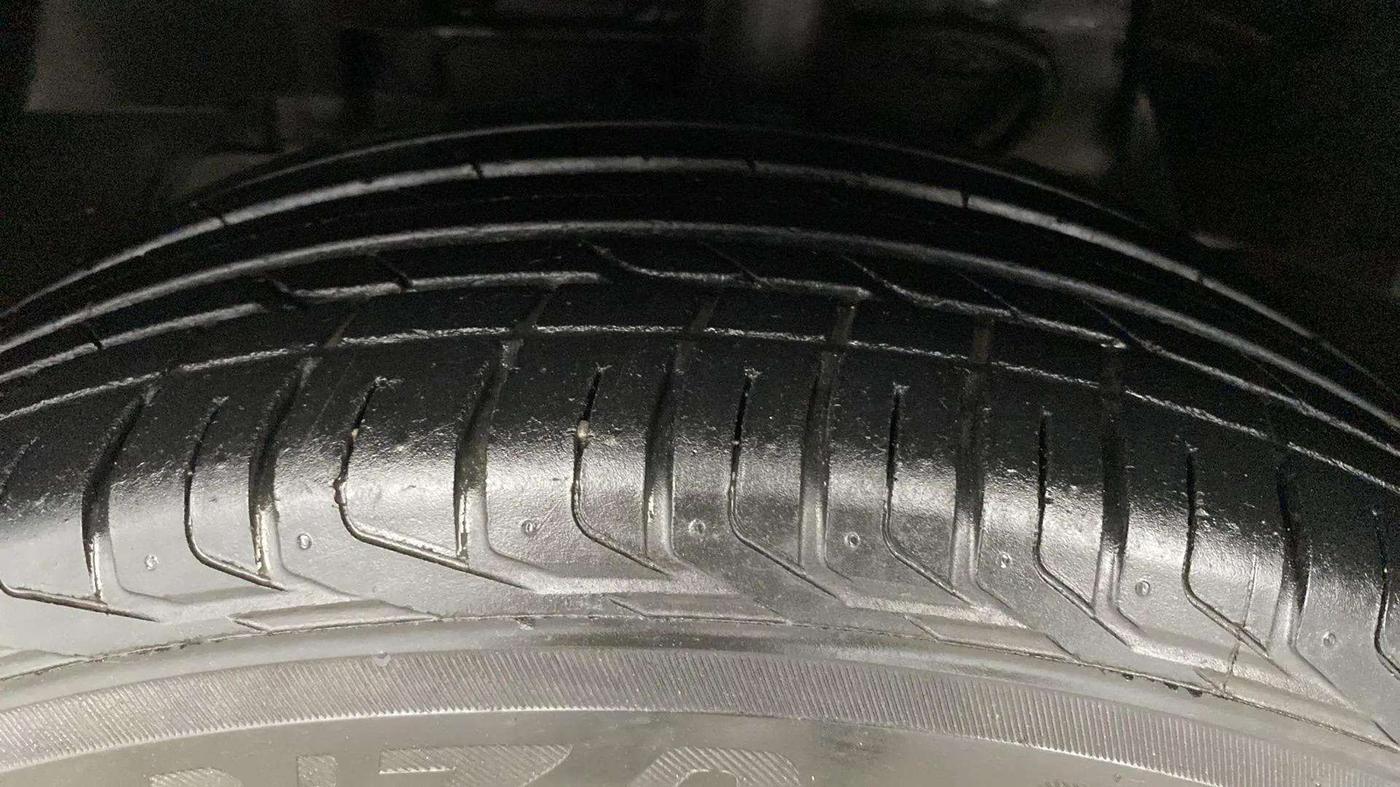 2021 Tata NEXON XZ PLUS PETROL, Petrol, Manual, 21,981 km, Left Front Tyre Tread
