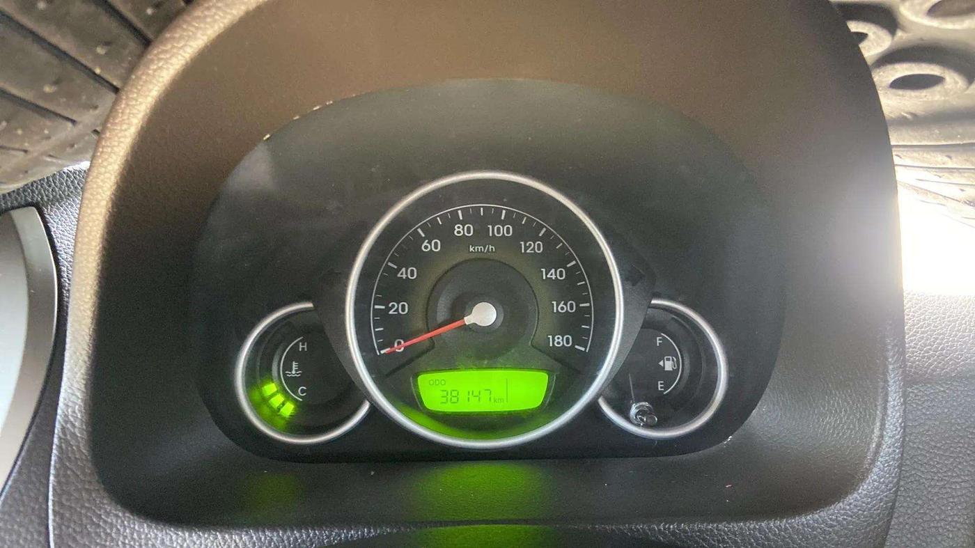2017 Hyundai Eon MAGNA +, Petrol, Manual, 38,132 km, Odometer Image
