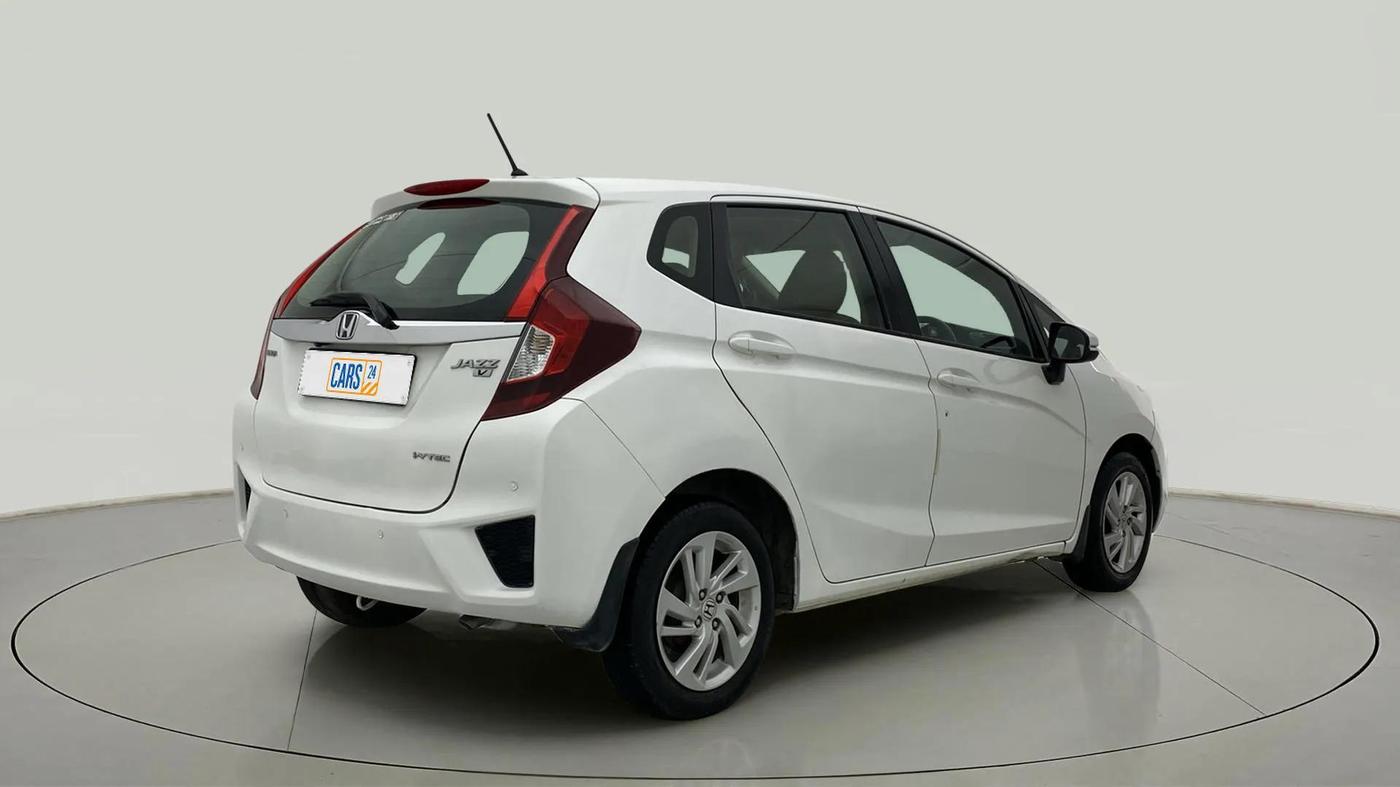 2016 Honda Jazz 1.2L I-VTEC V, Petrol, Manual, 56,976 km, Right Back Diagonal