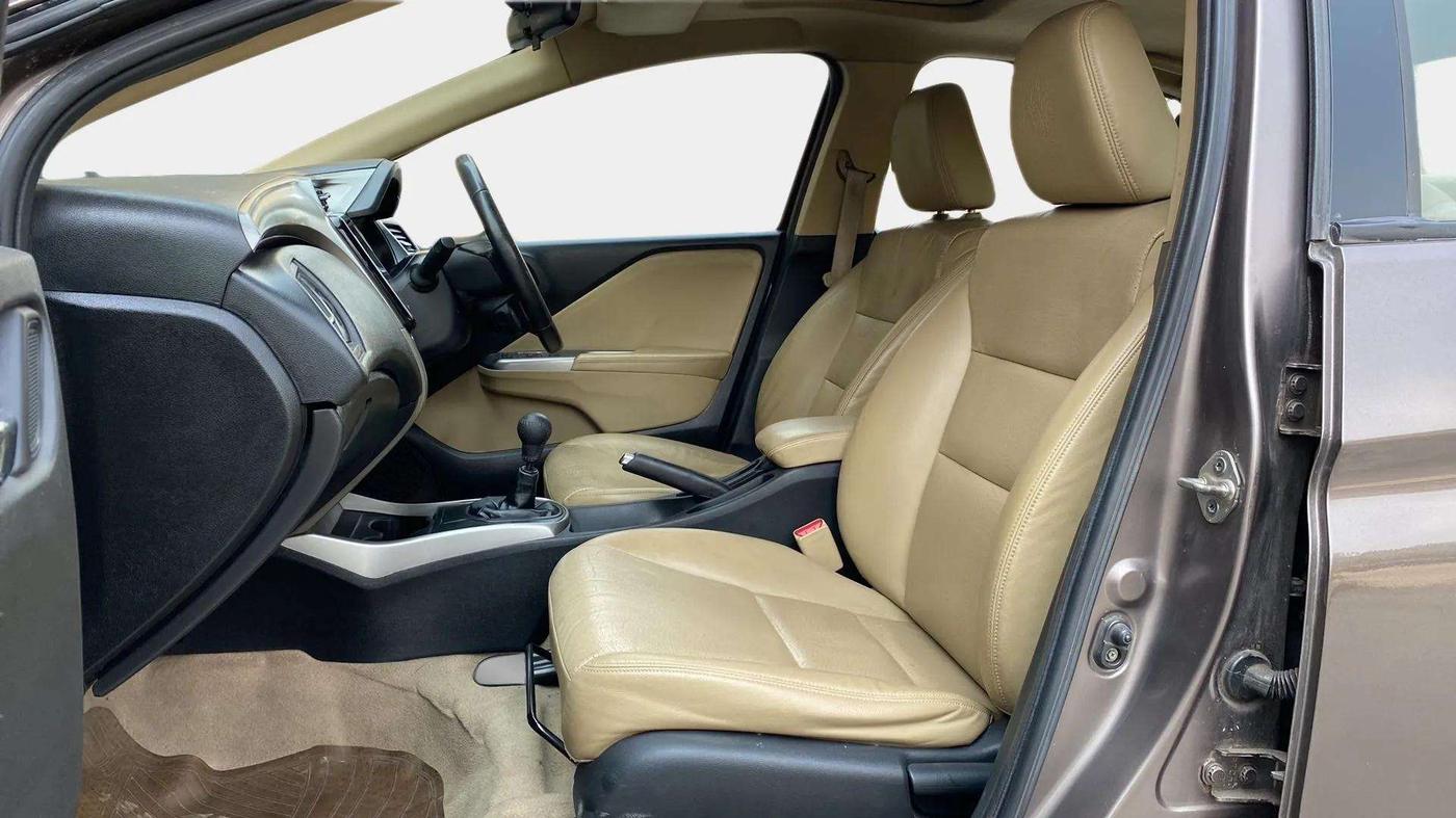 2016 Honda City 1.5L I-VTEC VX (O) MT, Petrol, Manual, 68,480 km, Right Side Front Door Cabin