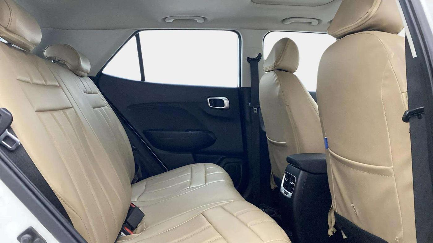 2021 Hyundai VENUE SX 1.0 TURBO, Petrol, Manual, 50,392 km, Right Side Rear Door Cabin