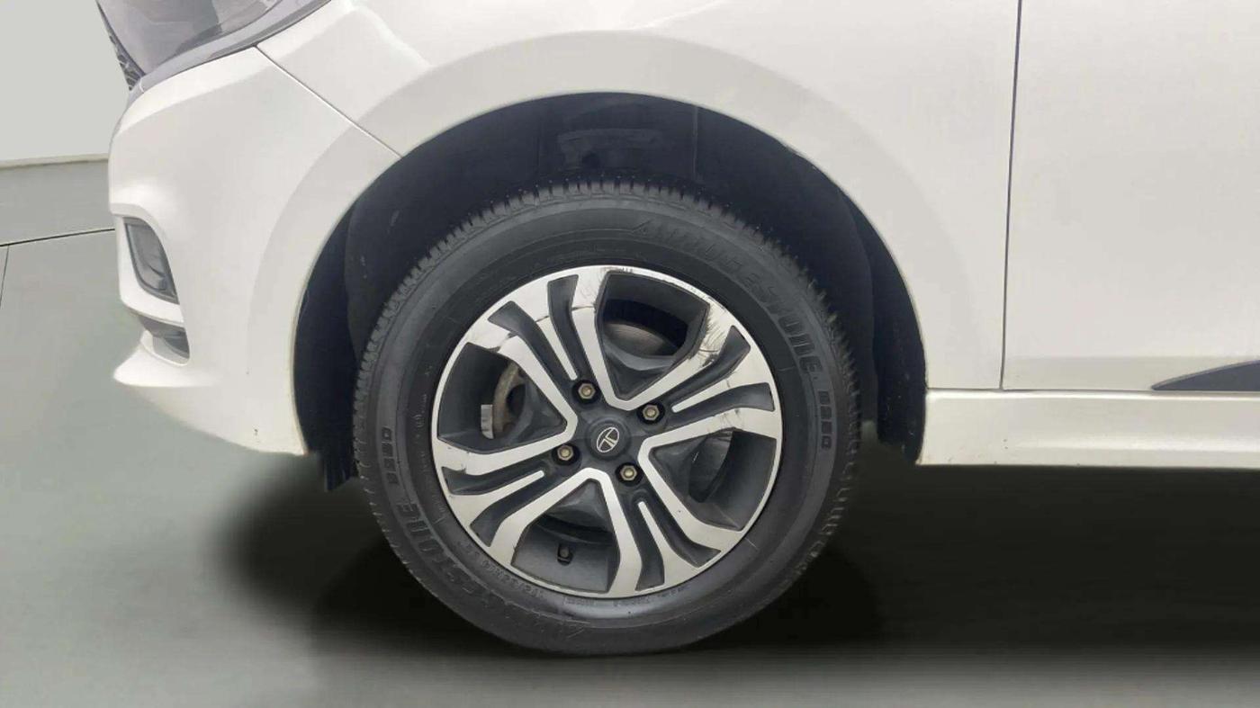 2024 Tata Tiago XT Rhythm CNG, CNG, Manual, 22,686 km, Left Front Wheel