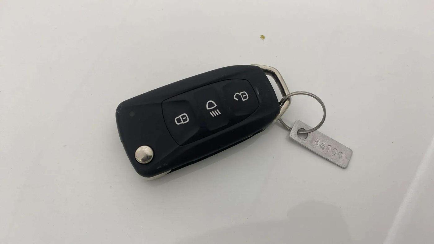2024 Tata Tiago XT Rhythm CNG, CNG, Manual, 22,686 km, Key Close Up