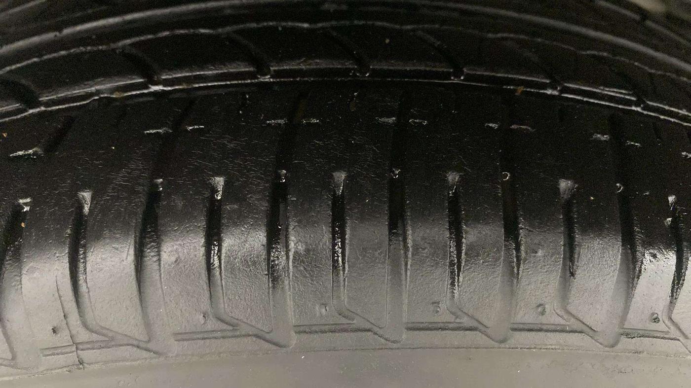 2024 Tata Tiago XT Rhythm CNG, CNG, Manual, 22,686 km, Right Rear Tyre Tread