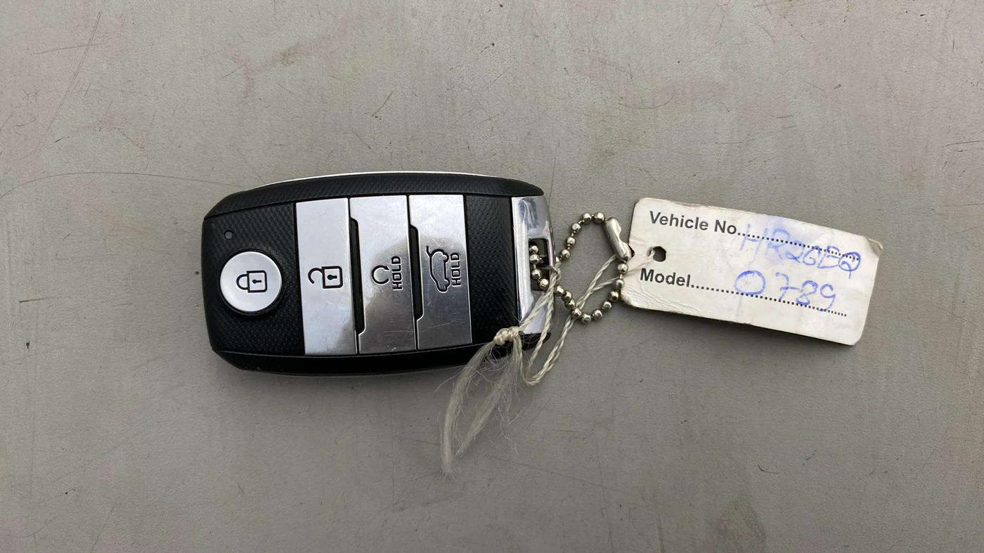 2021 KIA SELTOS GTX PLUS AT 1.5 DIESEL, Diesel, Automatic, 22,916 km, Key Close Up