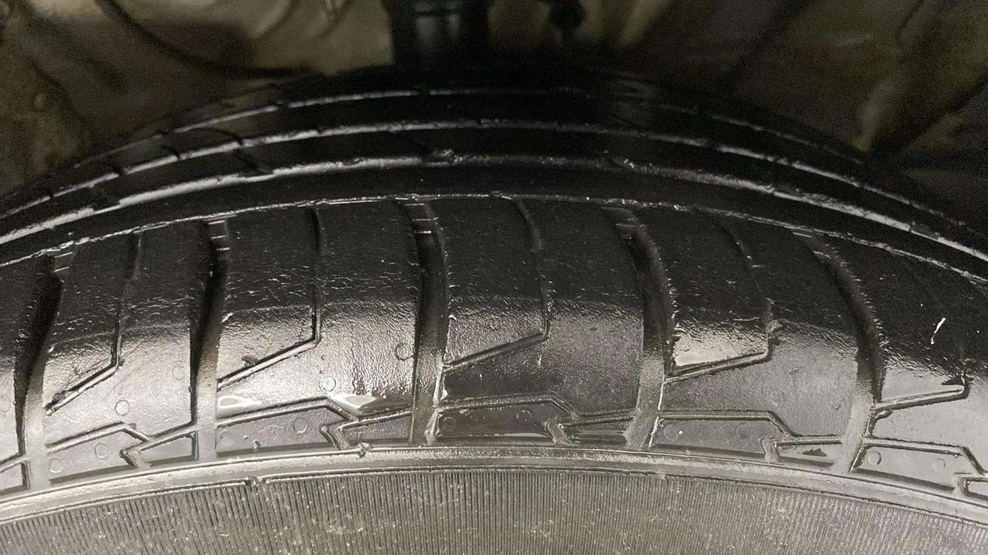 2021 KIA SELTOS GTX PLUS AT 1.5 DIESEL, Diesel, Automatic, 22,916 km, Right Front Tyre Tread