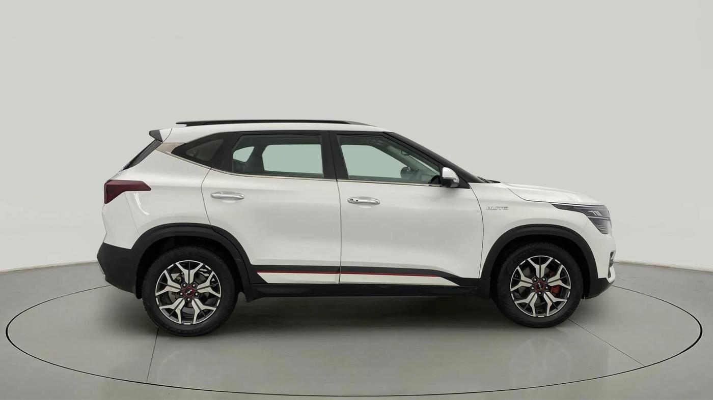 2021 KIA SELTOS GTX PLUS AT 1.5 DIESEL, Diesel, Automatic, 22,916 km, Right Side View