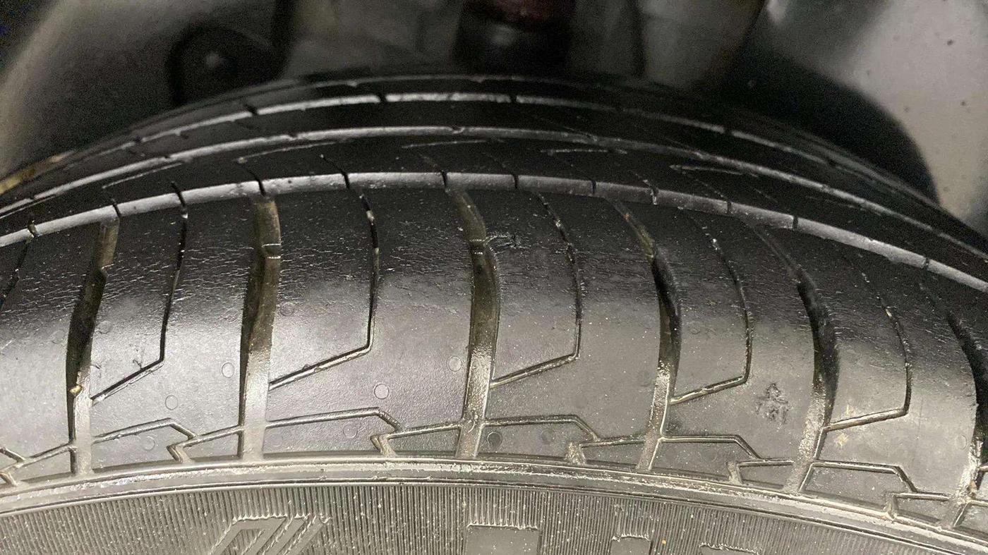 2021 KIA SELTOS GTX PLUS AT 1.5 DIESEL, Diesel, Automatic, 22,916 km, Right Rear Tyre Tread