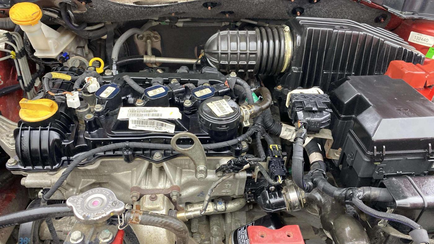 2022 Tata ALTROZ XZ PLUS PETROL, Petrol, Manual, 17,953 km, Engine View
