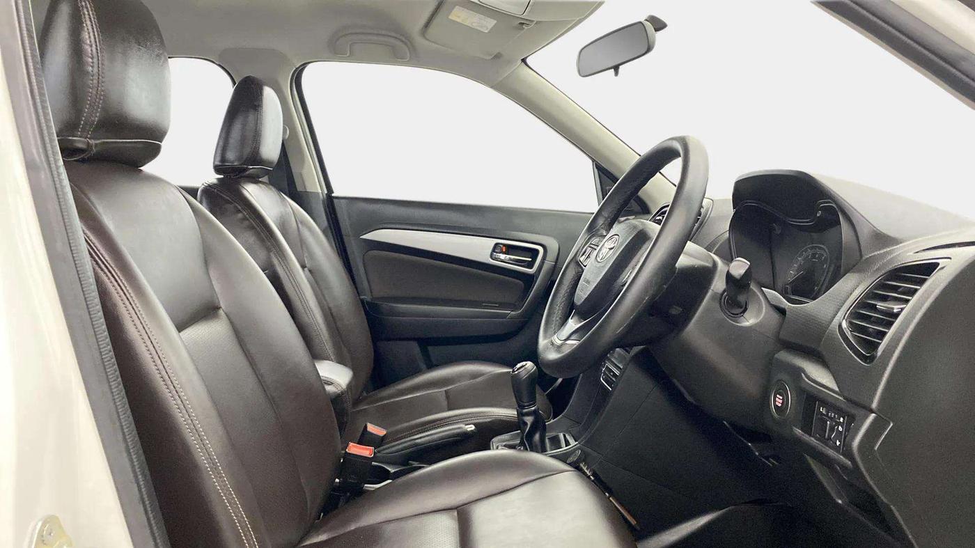 2021 Toyota URBAN CRUISER HIGH GRADE MT, Petrol, Manual, 28,802 km, Right Side Front Door Cabin
