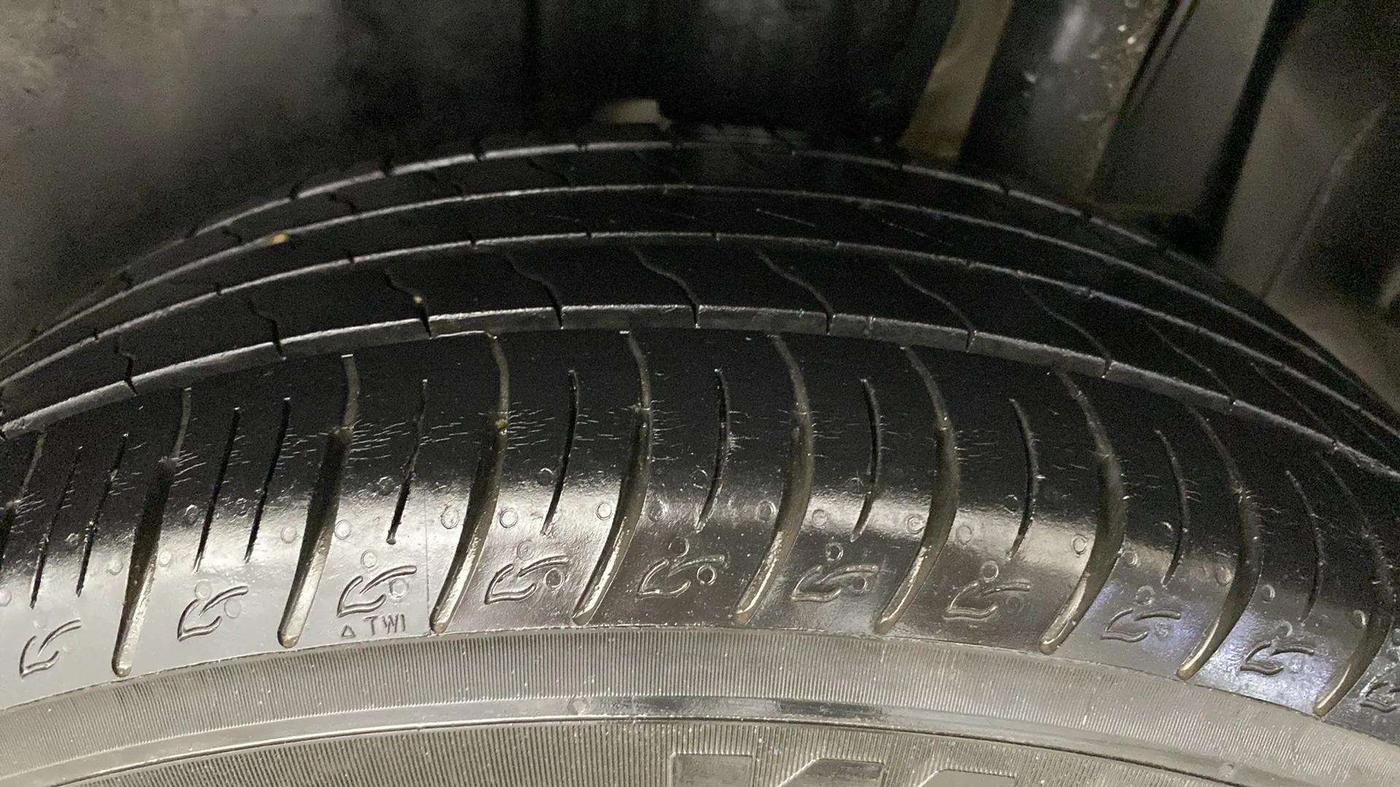 2021 Toyota URBAN CRUISER HIGH GRADE MT, Petrol, Manual, 28,802 km, Left Rear Tyre Tread