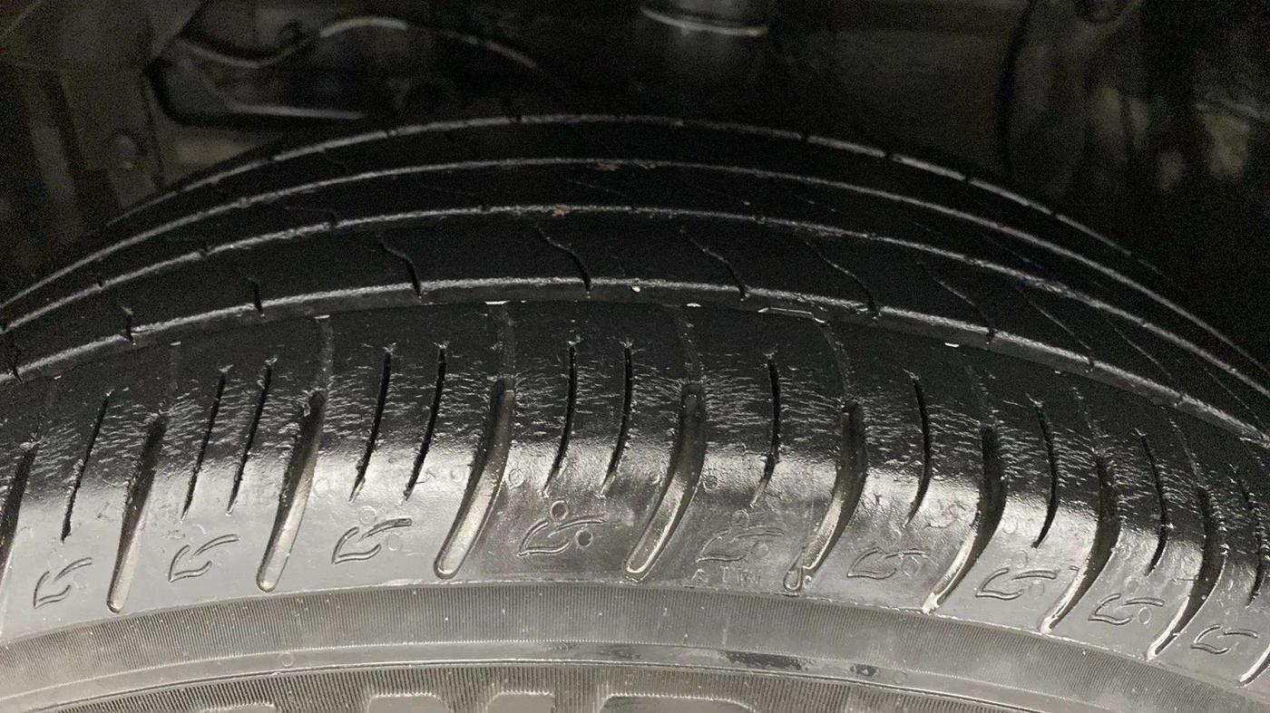 2021 Toyota URBAN CRUISER HIGH GRADE MT, Petrol, Manual, 28,802 km, Left Front Tyre Tread