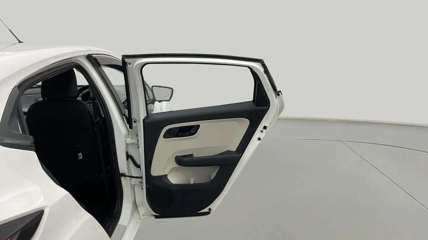 2021 Tata ALTROZ XT PETROL, Petrol, Manual, 12,428 km, RHS Rear Door