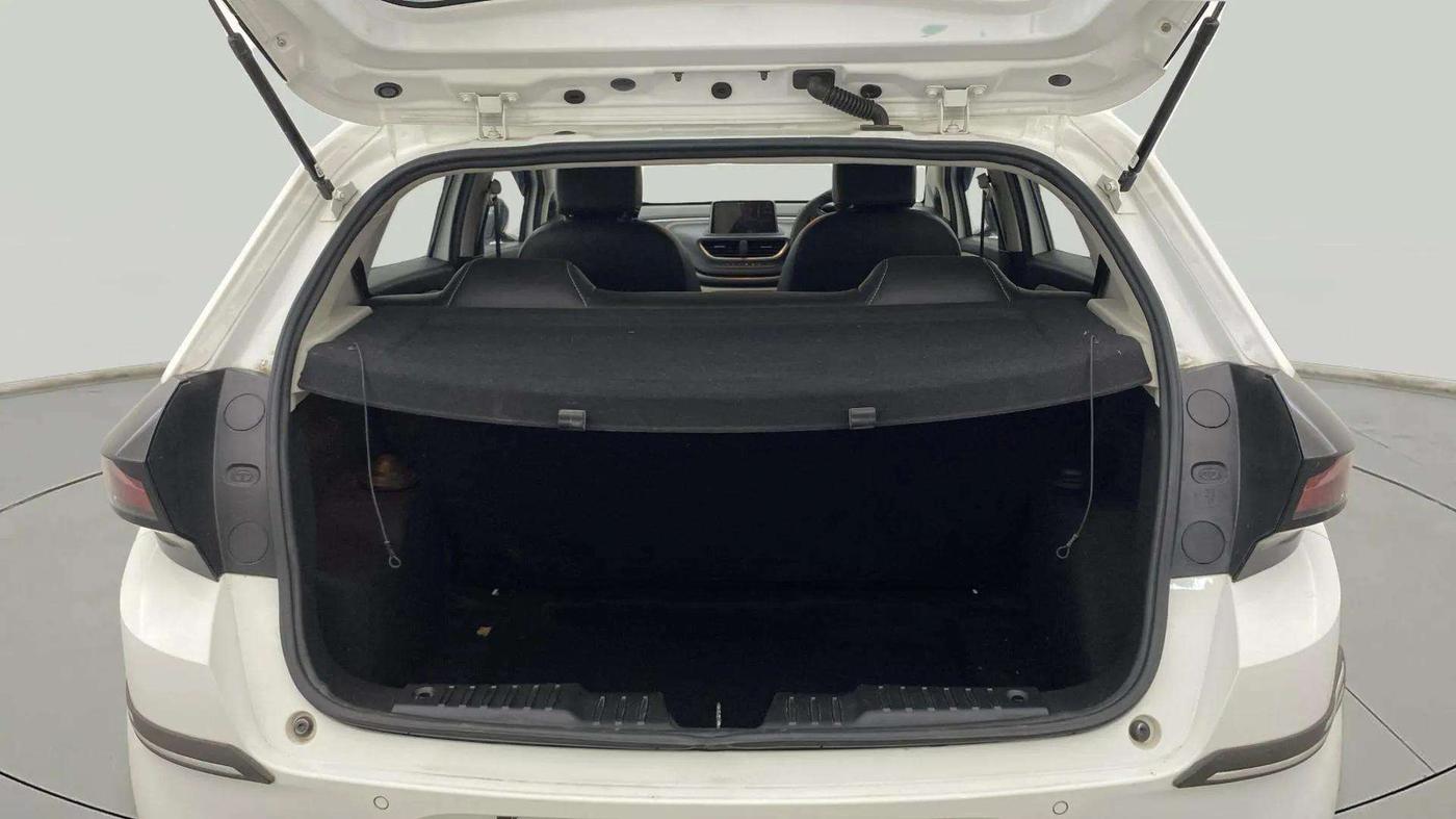 2021 Tata ALTROZ XT PETROL, Petrol, Manual, 12,428 km, Boot Inside